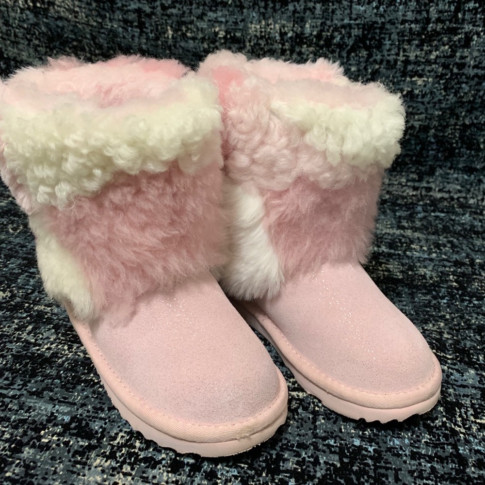 Fluffy fur pink Ugg boots